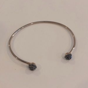 🇺🇸 Henri Bendel cuff with black zircon